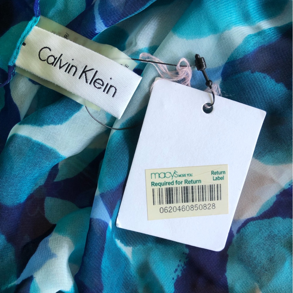 NEW! Calvin Klein Long Flowing Scarf - Picture 3 of 5